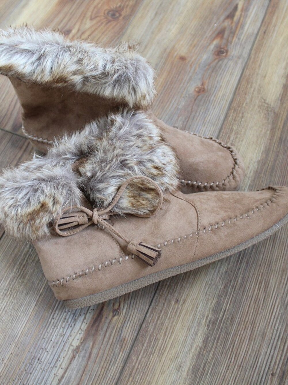 Madden Girl Finnn Faux Fur Moccasin Ankle Boots Tan NIB Size 8M